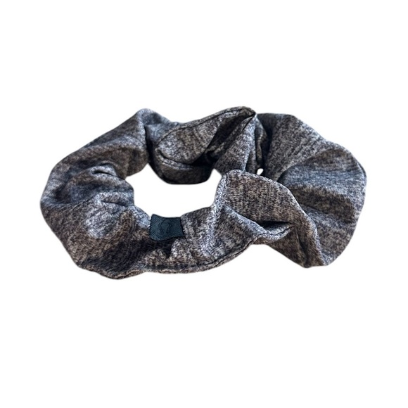 Lululemon Heather Grey Uplifting Scrunchie - Picture 3 of 5